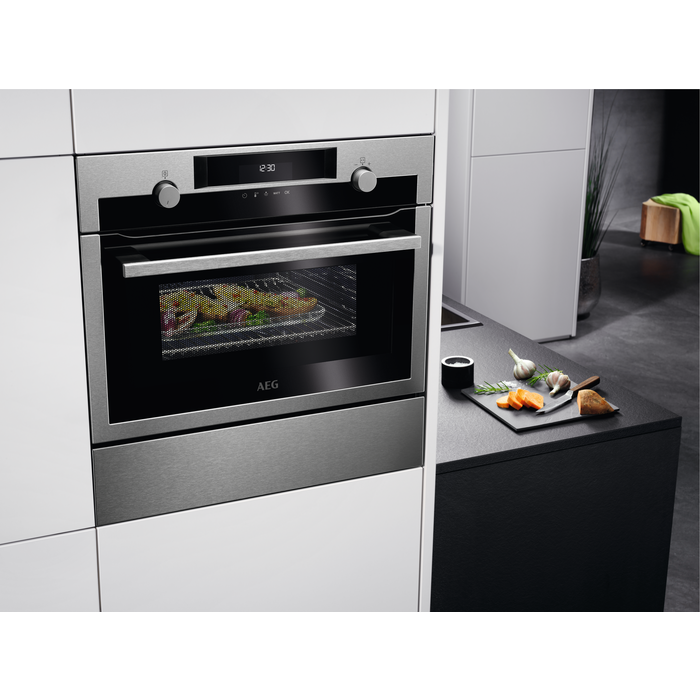 AEG - Compacte oven - KME565060M