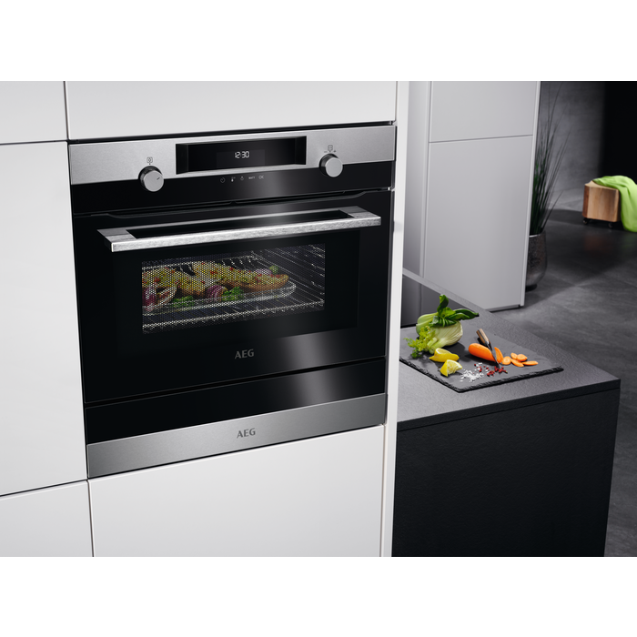 AEG - Compacte oven - KMK525860M